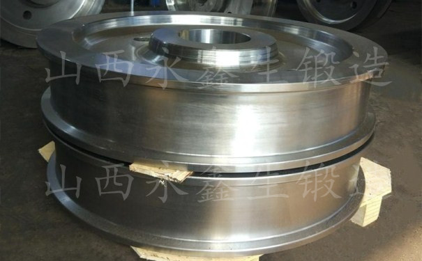 起重機(jī)需要時(shí)刻謹(jǐn)慎，減小設(shè)計(jì)誤差