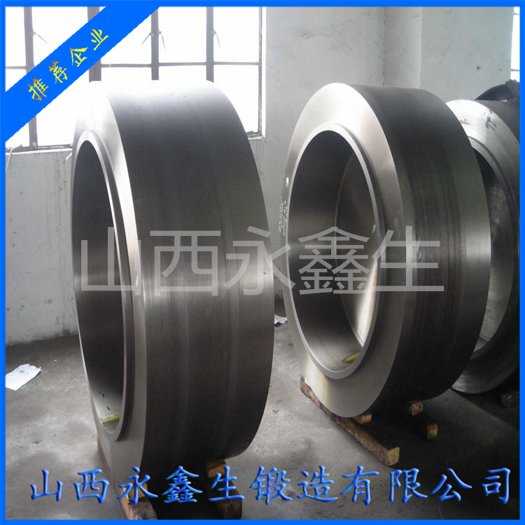 三通機(jī)側(cè)缸鍛件